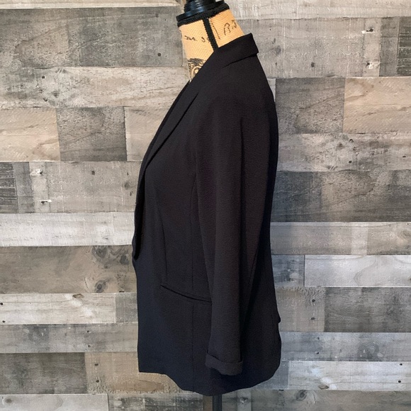 LC Lauren Conrad Black Open Blazer - Picture 4 of 16